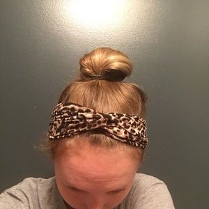 Forever 21 Accessories - Cheetah wrap headband Forever 21 Accessories - Cheetah wrap headband